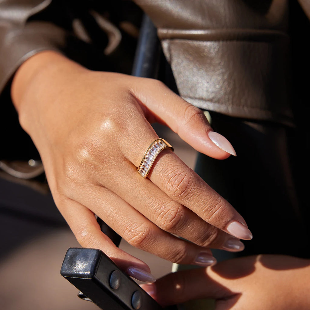 kika Classic Wave Ring