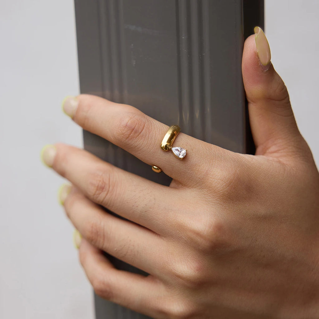 kika Classic Water Drop Zircon Open Rings