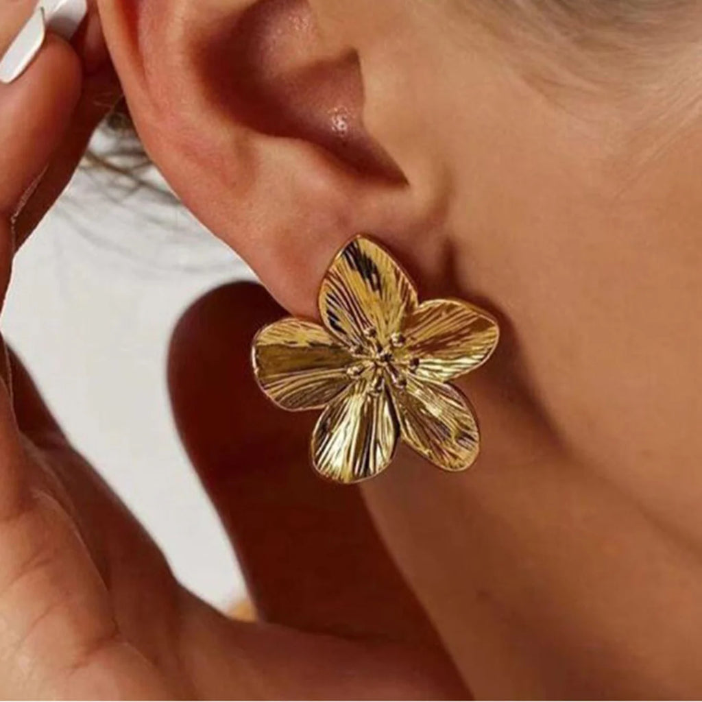 Hypoallergenic Stylish Vintage Flower Stud Earrings Premium