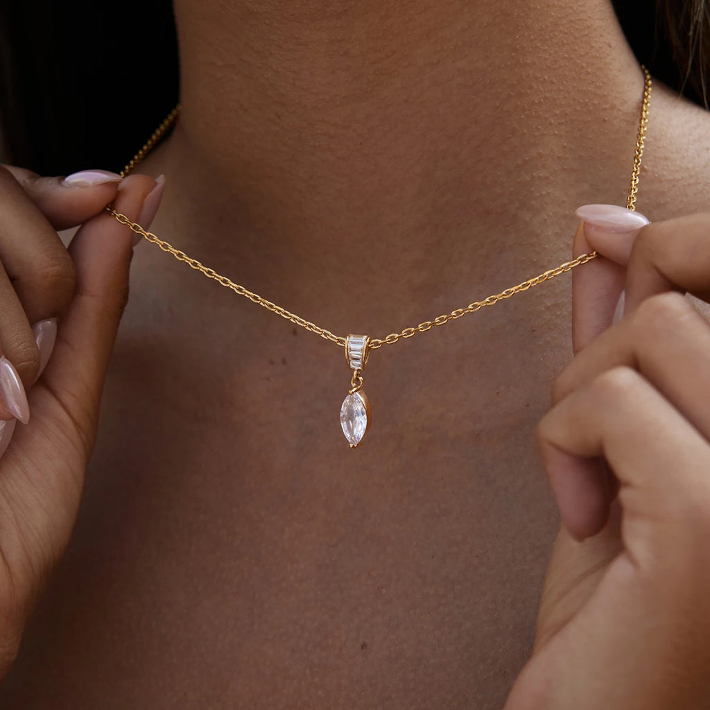 Kika Elegant Zircon Pendant Necklace Minimalist 18K Gold PVD Plated Stainless Steel 316L
