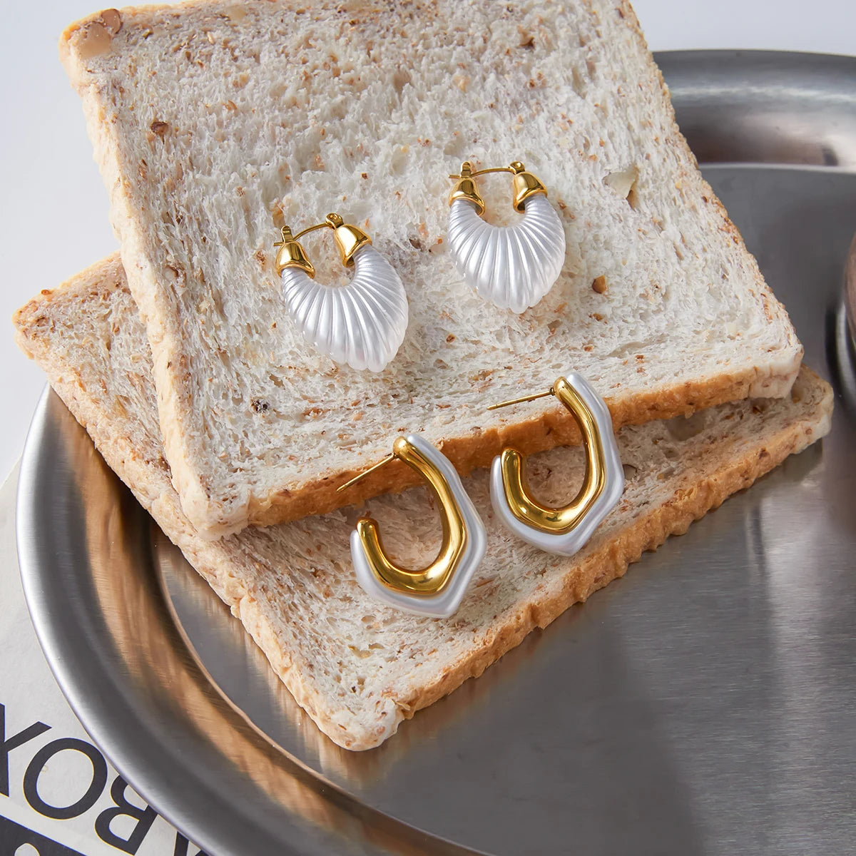 White Resin Pearl Smooth Earring Hypoallergenic Waterproof Stainless Steel