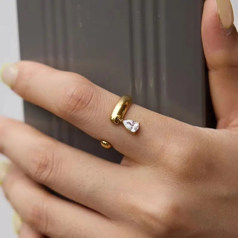 kika Classic Water Drop Zircon Open Rings