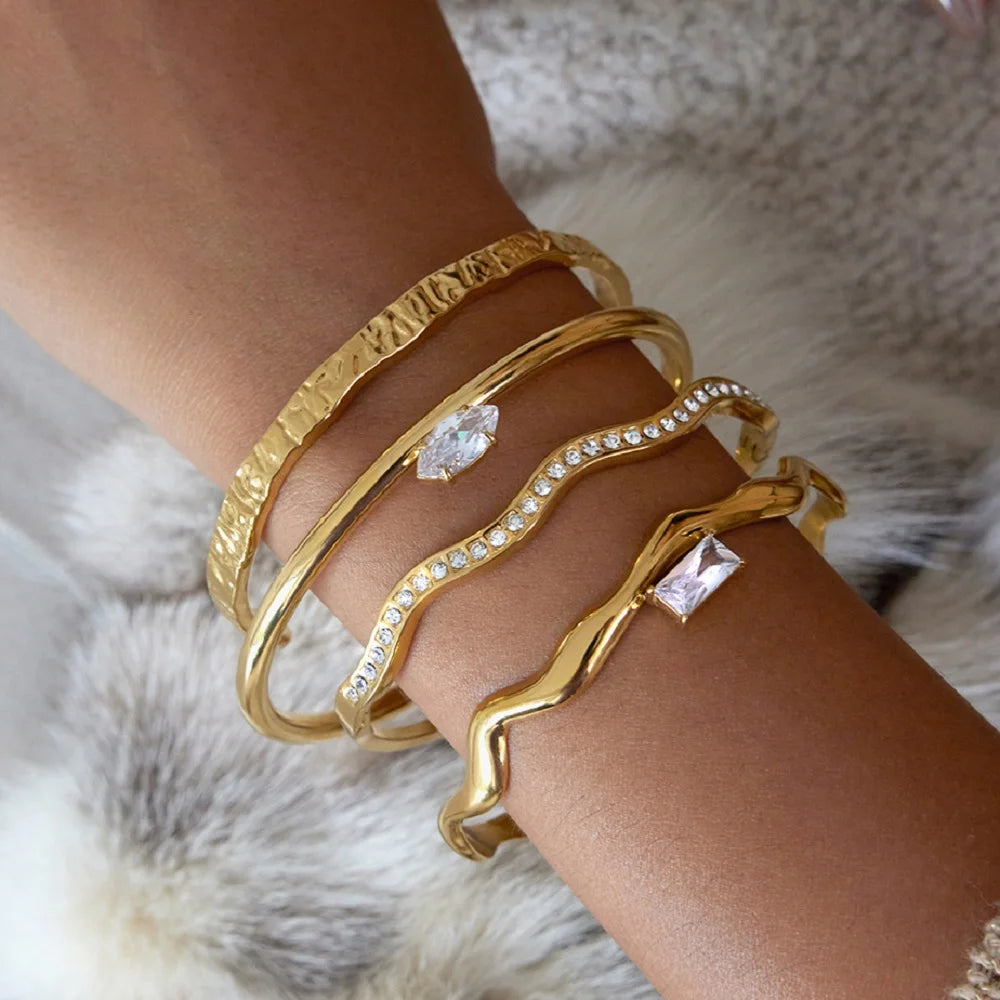 Kika Minimalist 18k Gold Color Plated Stainless Steel Horse Eye White Zircon Bracelet