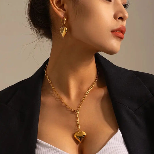 Kika Smooth Heart Pendant Chunky Choker Necklace