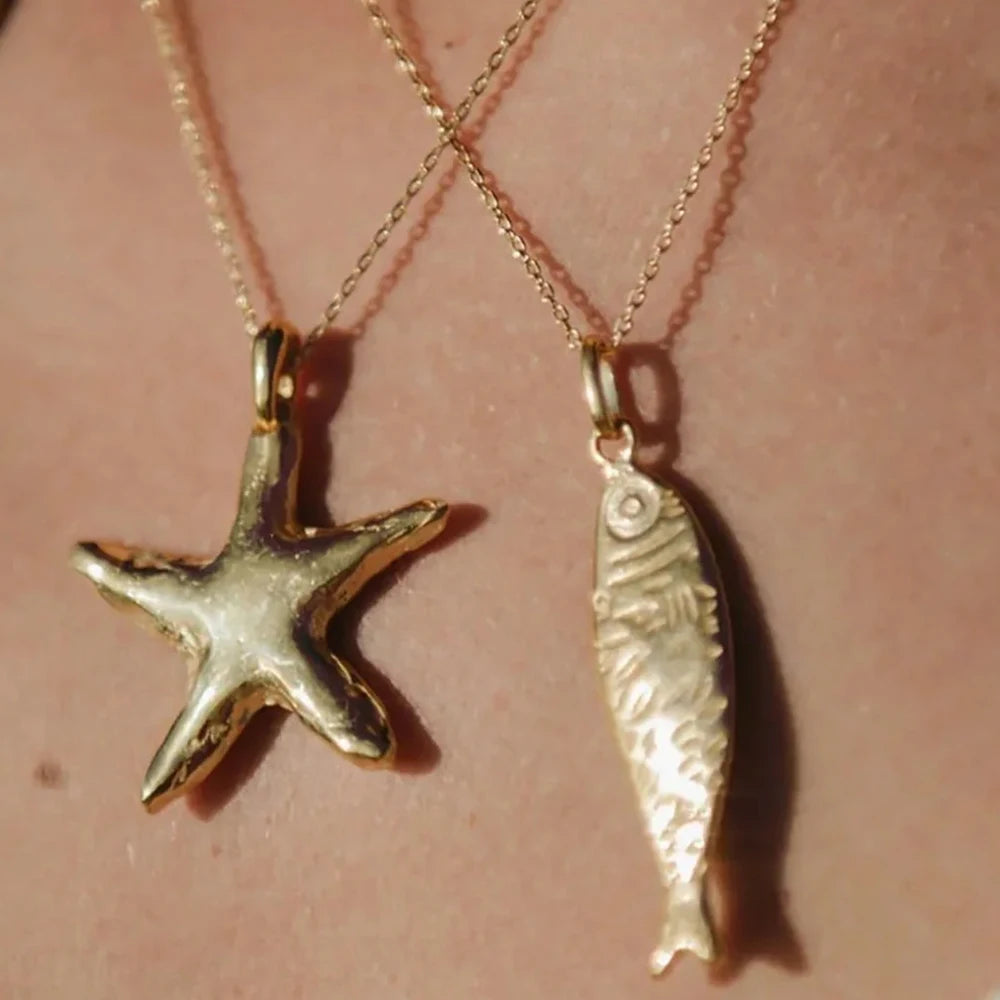 Kika Minimalism Articulated Fish Necklace
