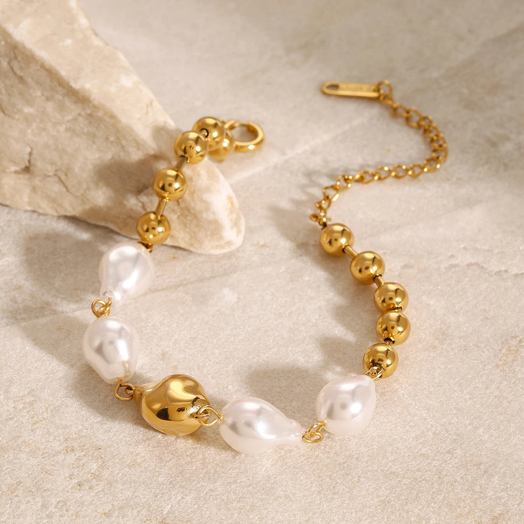 Kika Minimalist Dainty Pearl Bracelet
