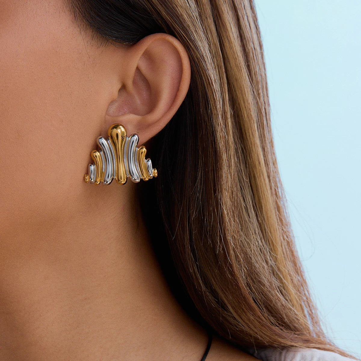 Kika Minimalist Smooth Wave Pattern Geometric Earrings