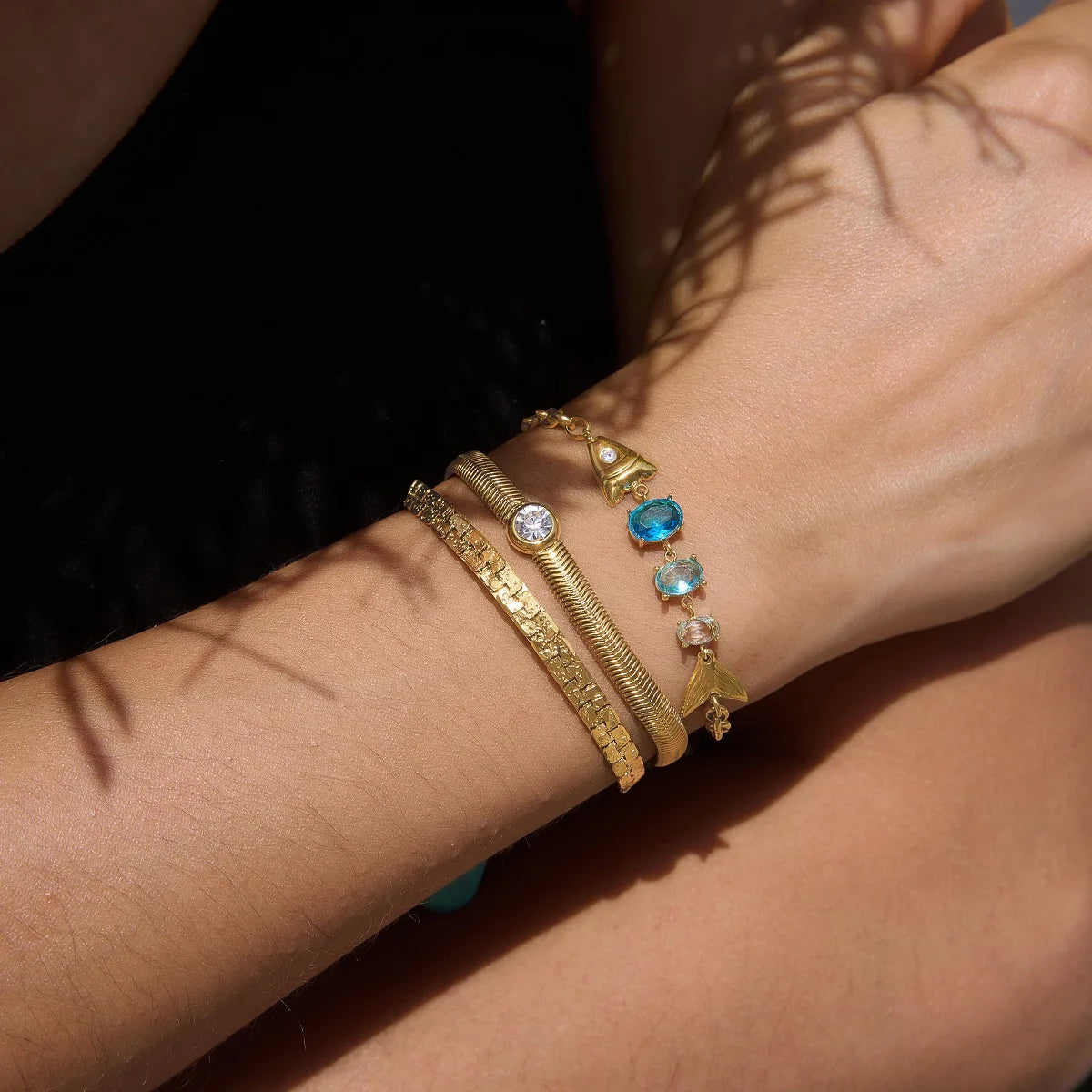 Kika Shiny Blue Gradient Fish Egg Shaped Zircon Bracelet