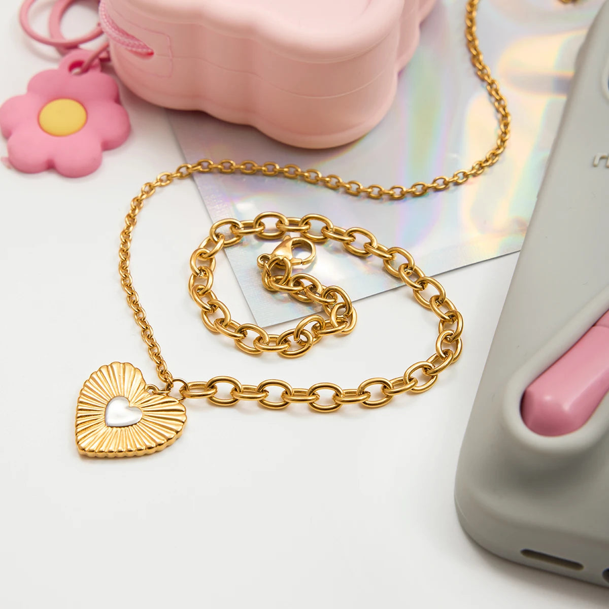 Kika Ribbed Heart Shaped Pendant Necklace