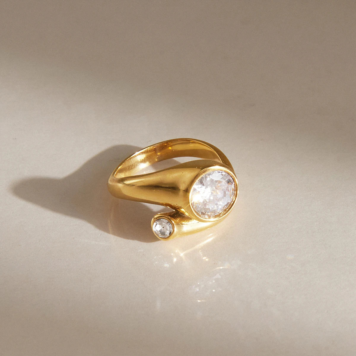 KIKA Delicate Round Zircon Geometric Rings 18K Gold PVD Plated Stainless Steel 316L