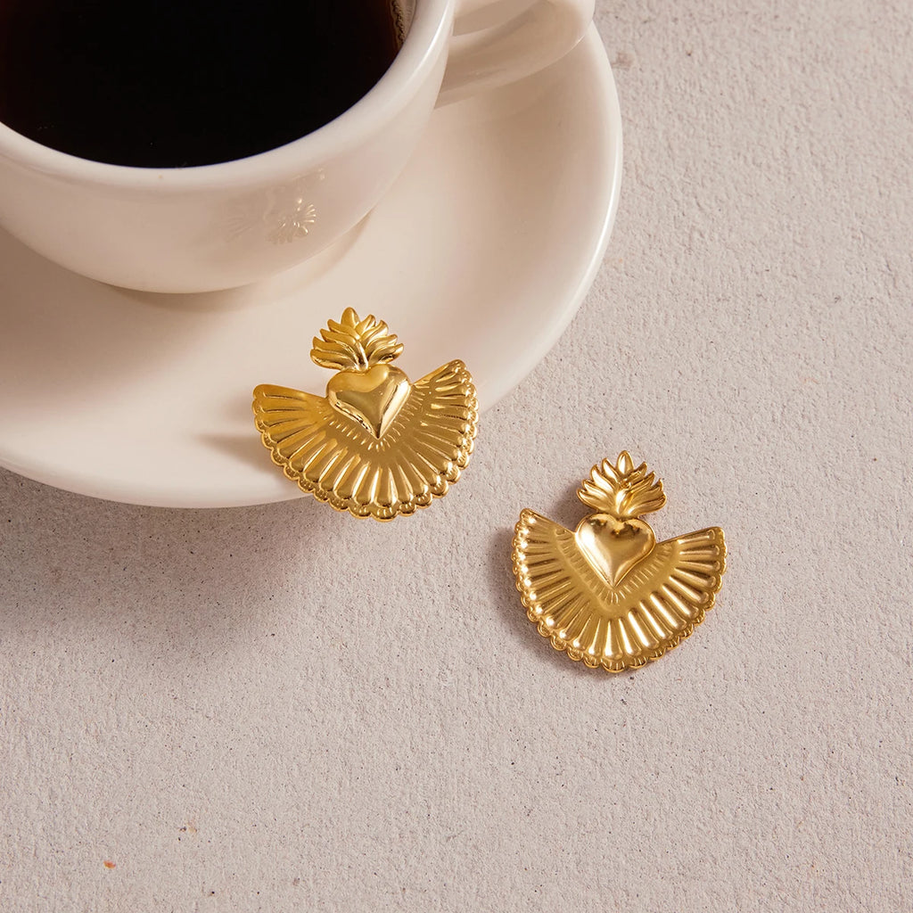 Kika Heart Shaped Ribbed Earrings