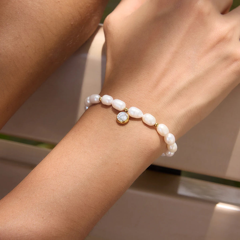 Kika Elegant Freshwater Pearl Chain Round Zircon Charm Bracelet