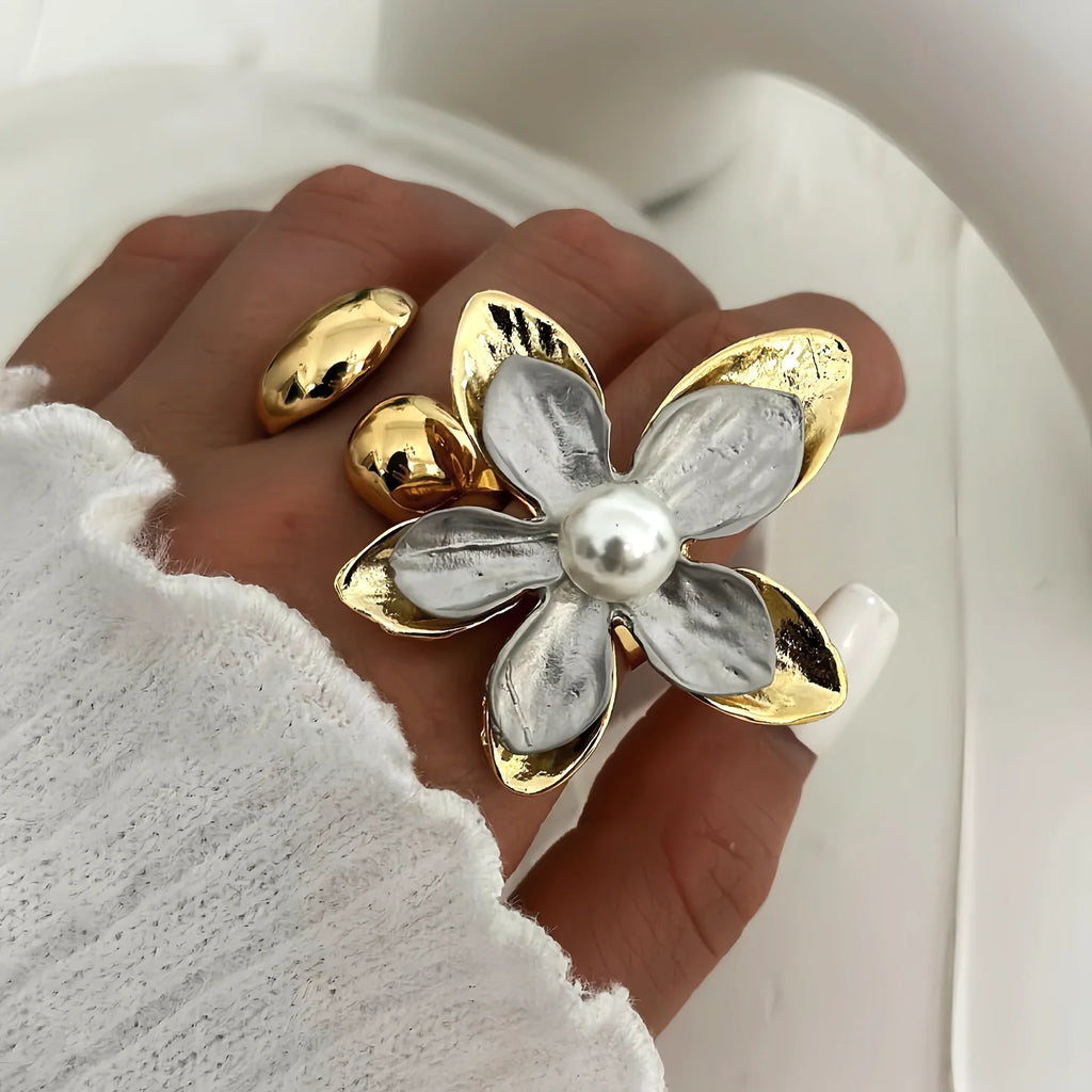 Kika Exquisite Stainless Steel Flower Pearl Ring for Women Texture Anti Allergic Stud Earrings High Quality Jewelry Gift 2024