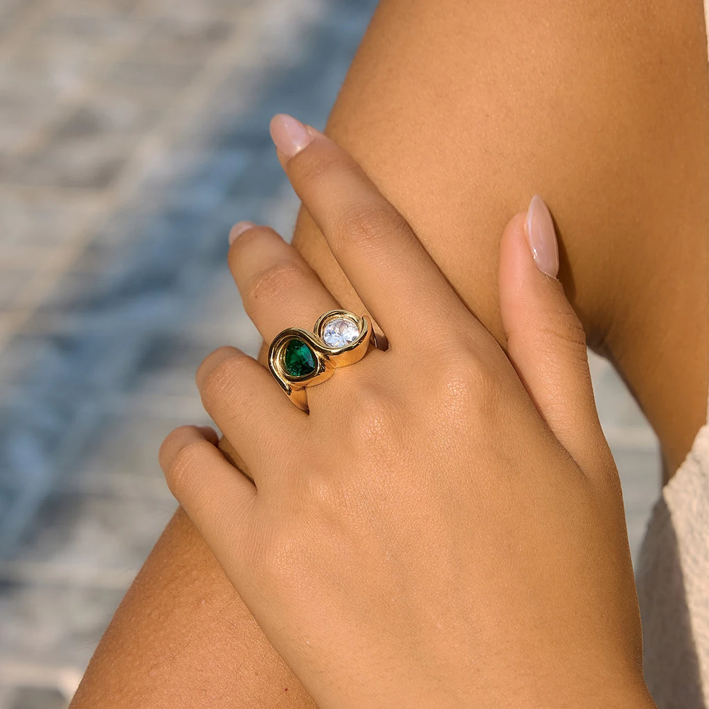 KIKA Delicate Green White Teardrop Shaped Zircon Splicing Ring PVD Plated Stainless Steel 316L