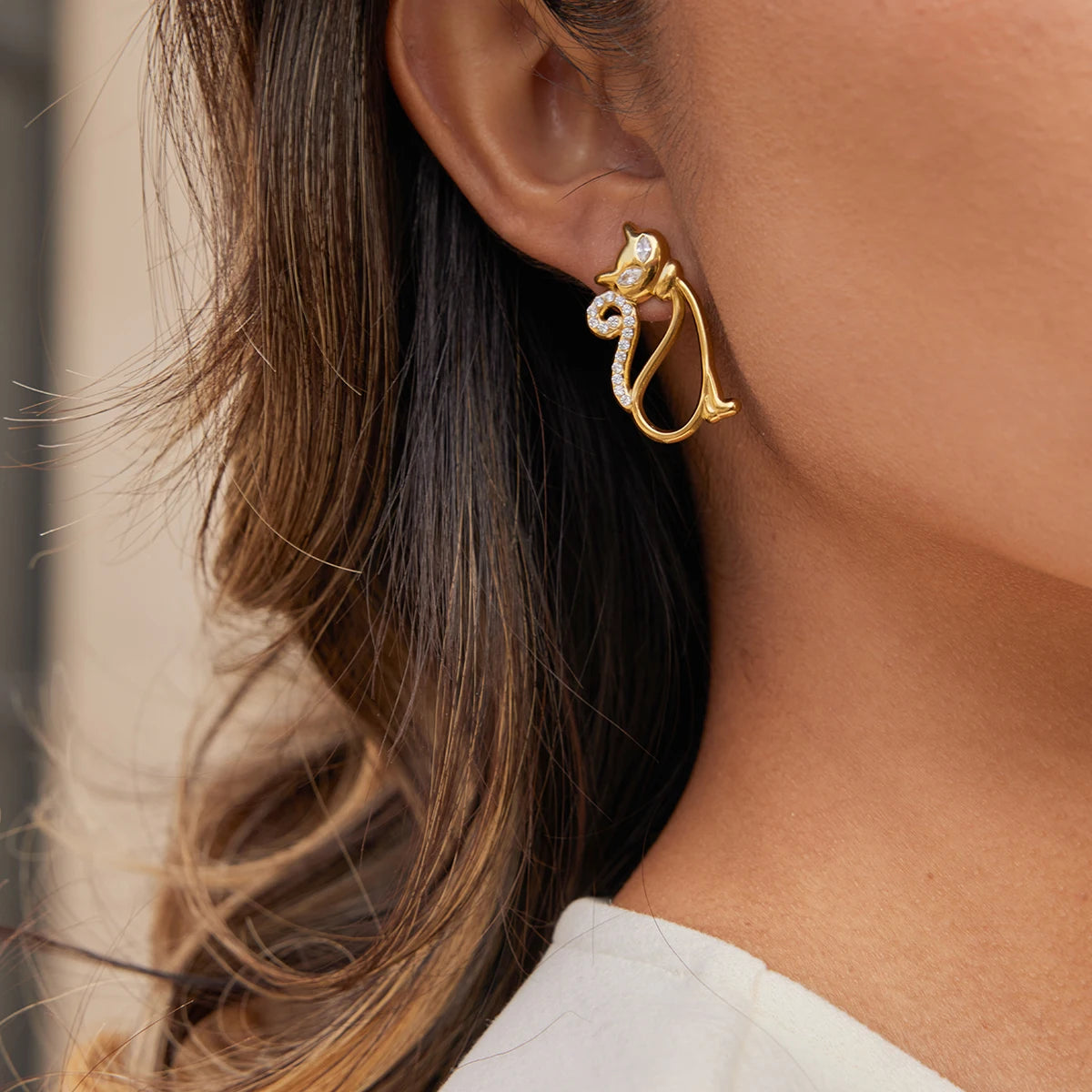 White Rhinestone Hollow Cat Shape Earrings