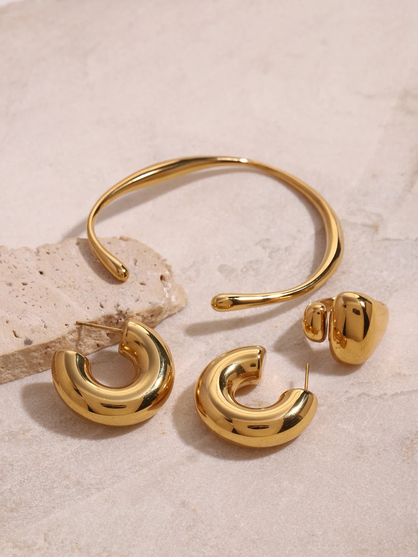 KIKA Classic Round Rings PVD Gold Plated Stainless Steel 316L