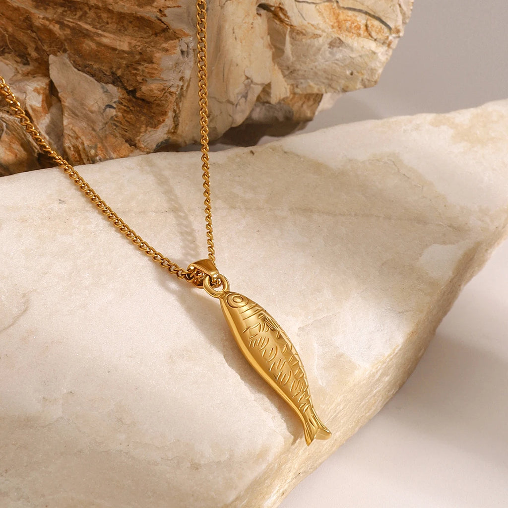Kika Minimalism Articulated Fish Necklace