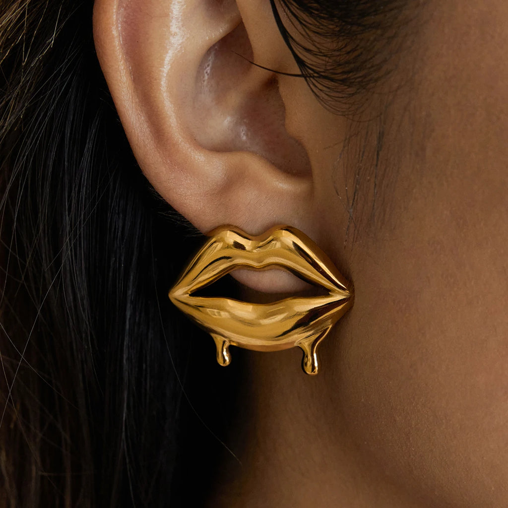Kika Sweet And Romantic 18K Gold Liquid lip Shape Design Earrings