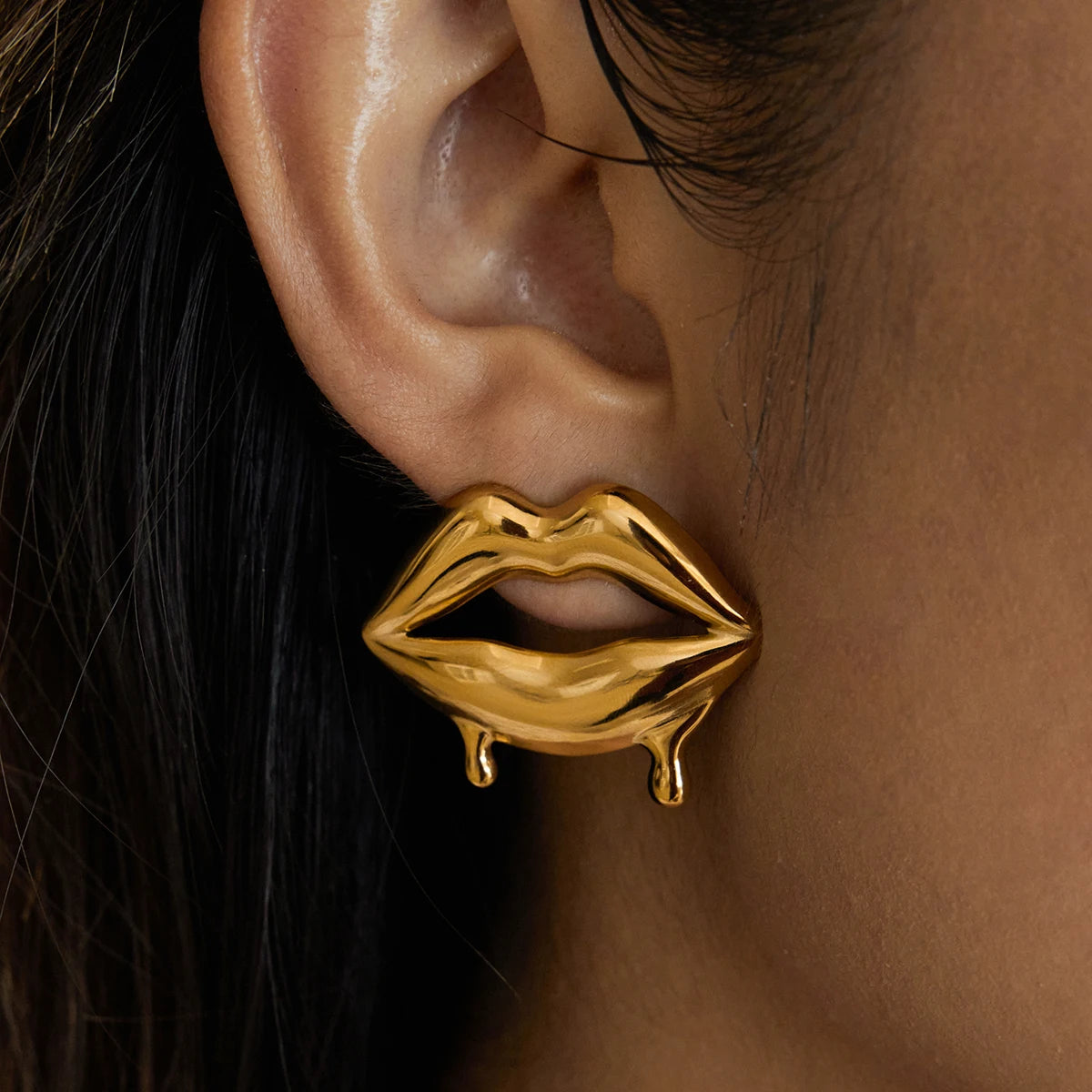 Kika Sweet And Romantic 18K Gold Liquid lip Shape Design Earrings