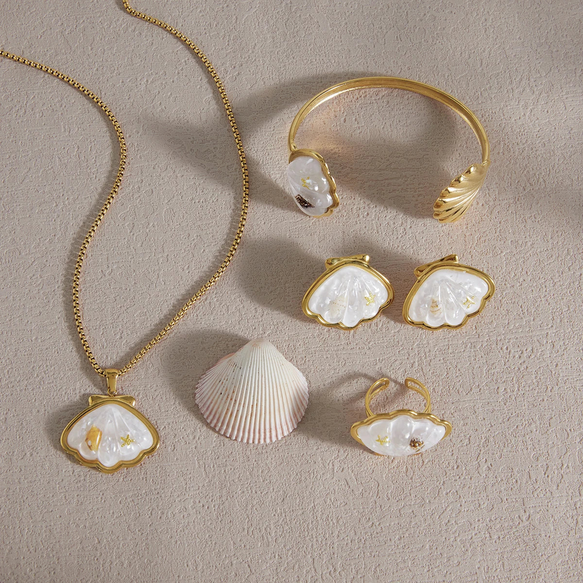 Kika Summer Beach Shell Starfish Pendant Necklace