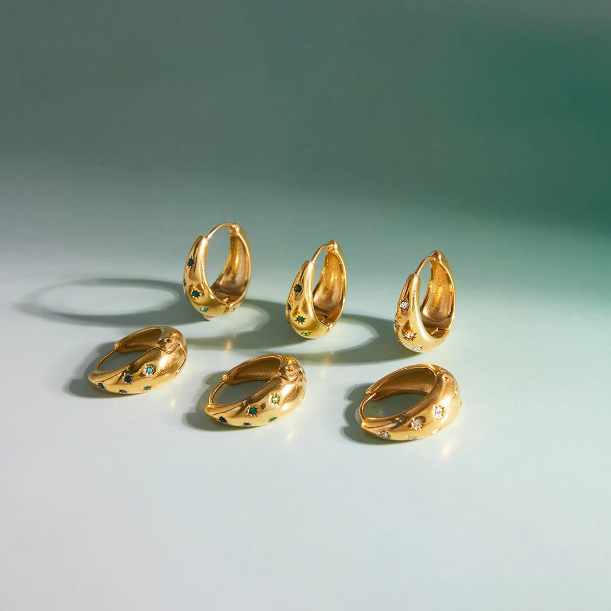 Earring With White Rhinestone