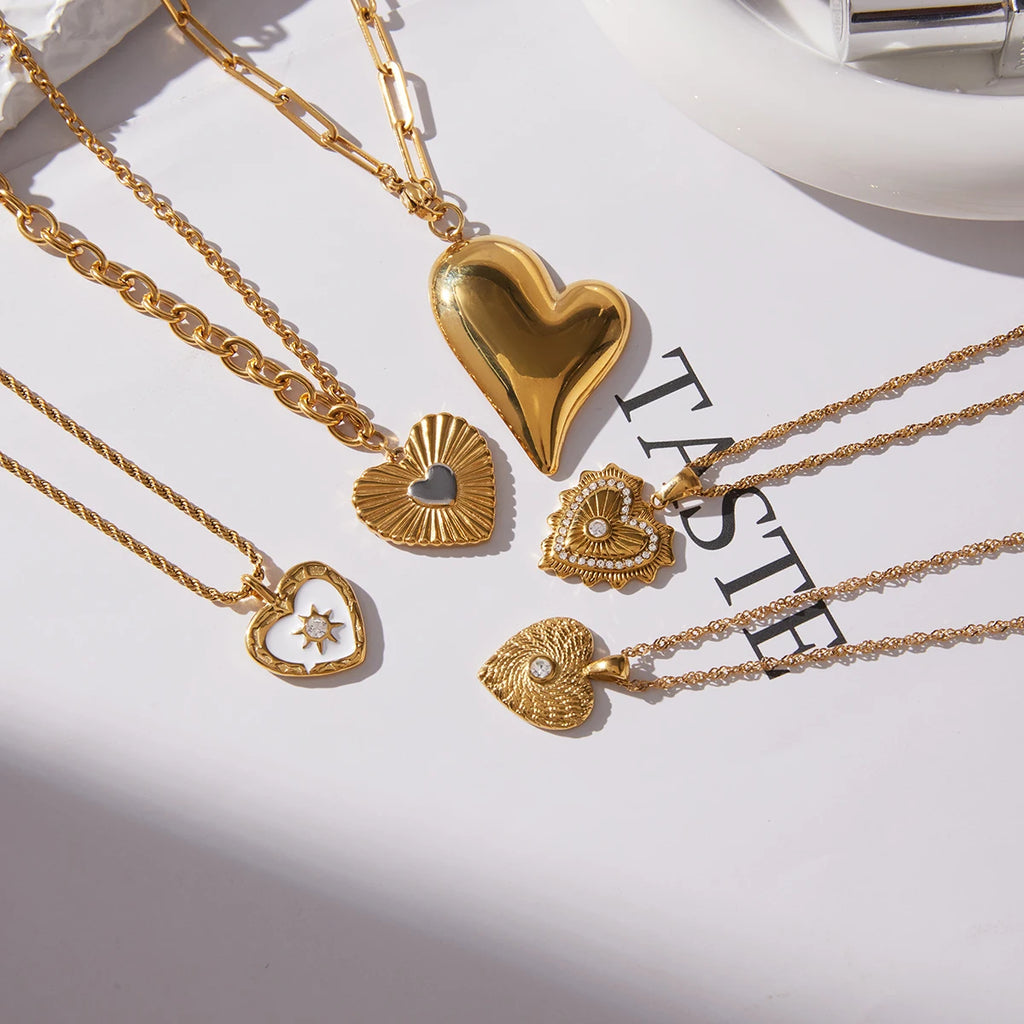 Kika Ribbed Heart Shaped Pendant Necklace