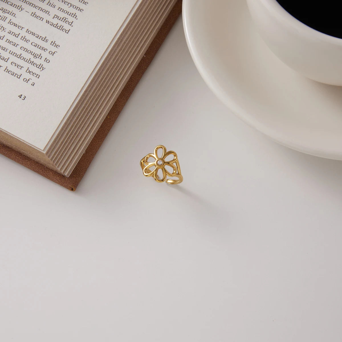 Kika Lovely Hollow Flower Open Rings