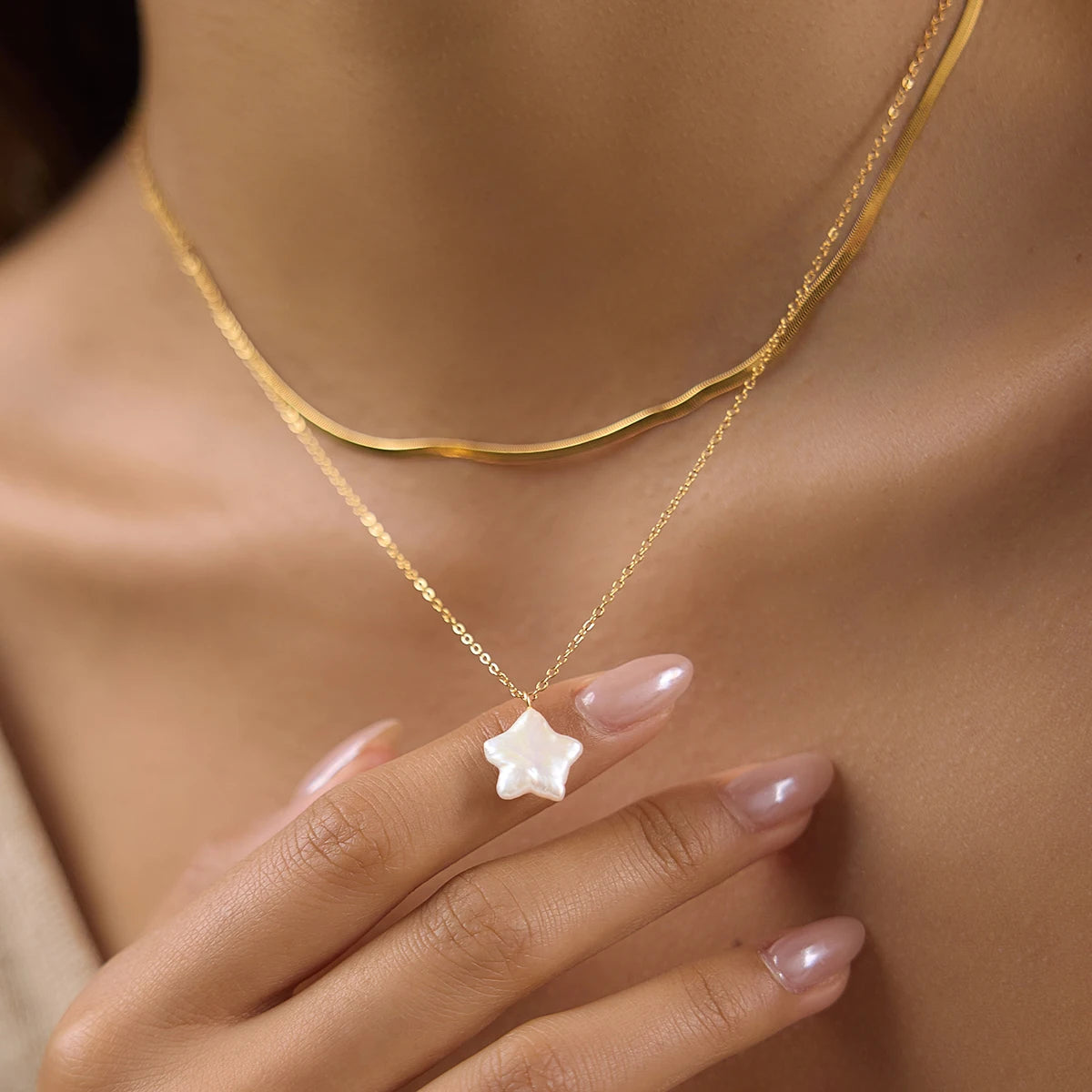 Kika Classic Star Freshwater Pearl Pendant Double Layered Blade Chain O-Chain Necklace