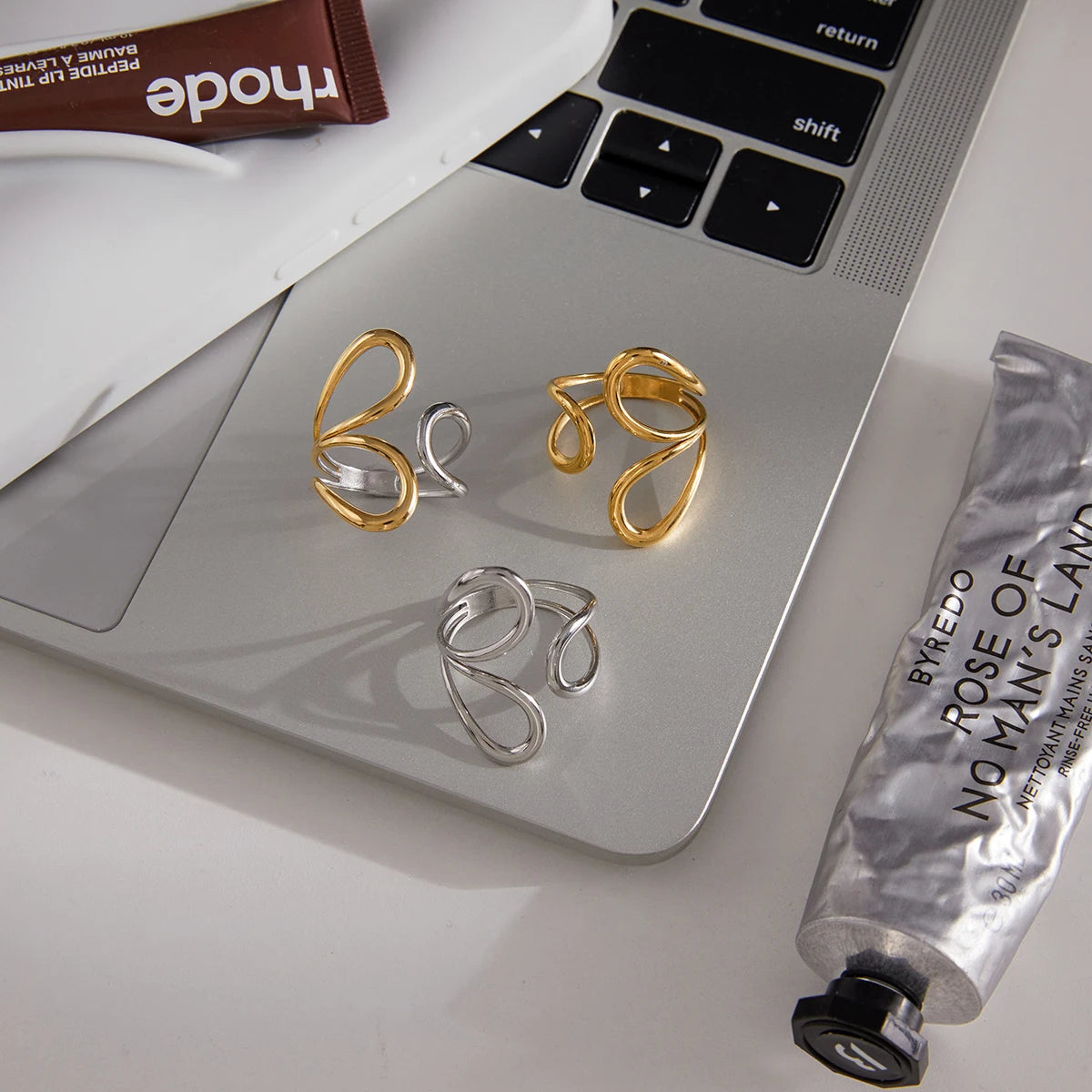 Kika Irregular Line Design With Adjustable Opening Ring