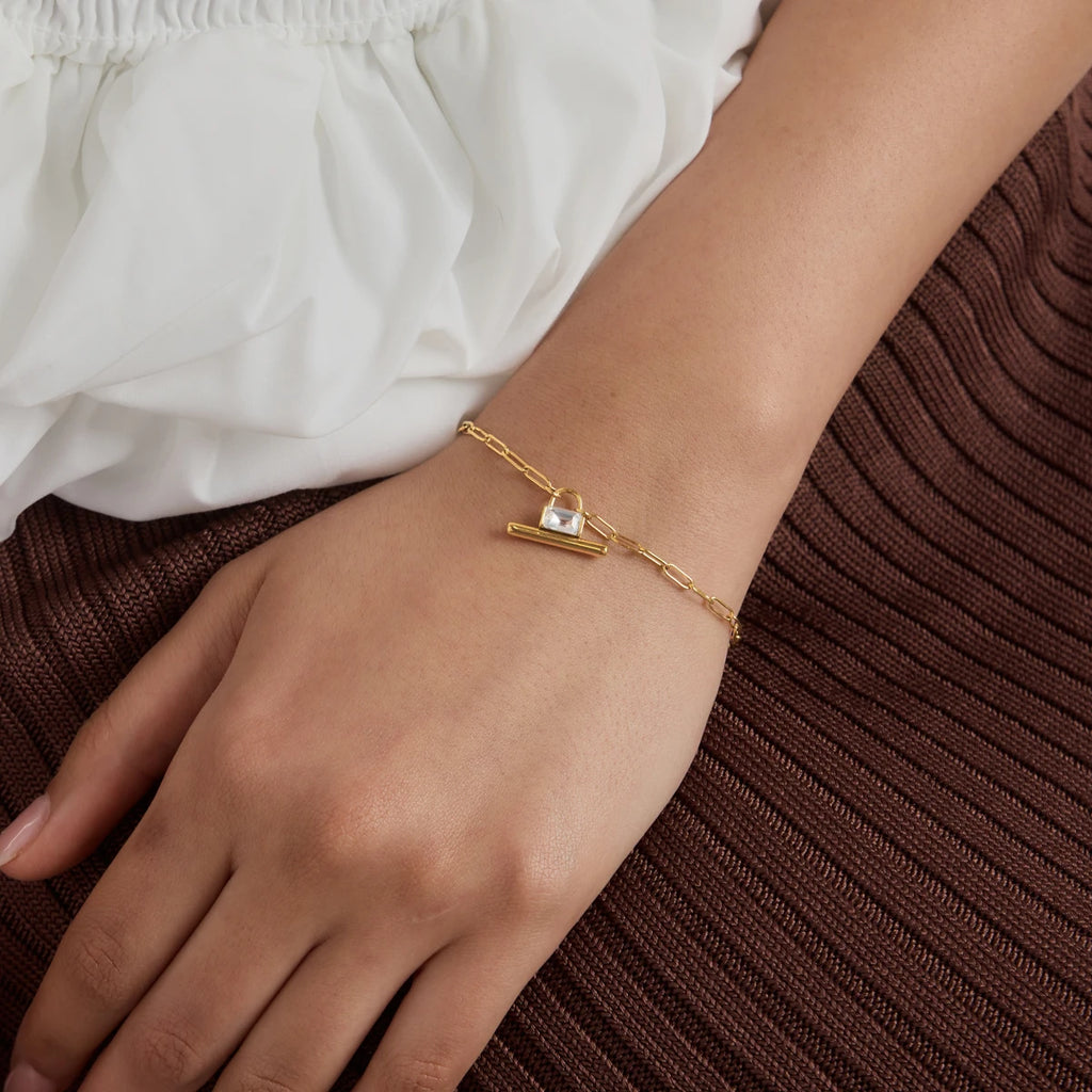 KIKA Classic Zircon T Bar Charm Bracelet For Women Minimalist 18K Gold PVD Plated Stainless Steel Bracelet Fashion Jewelry