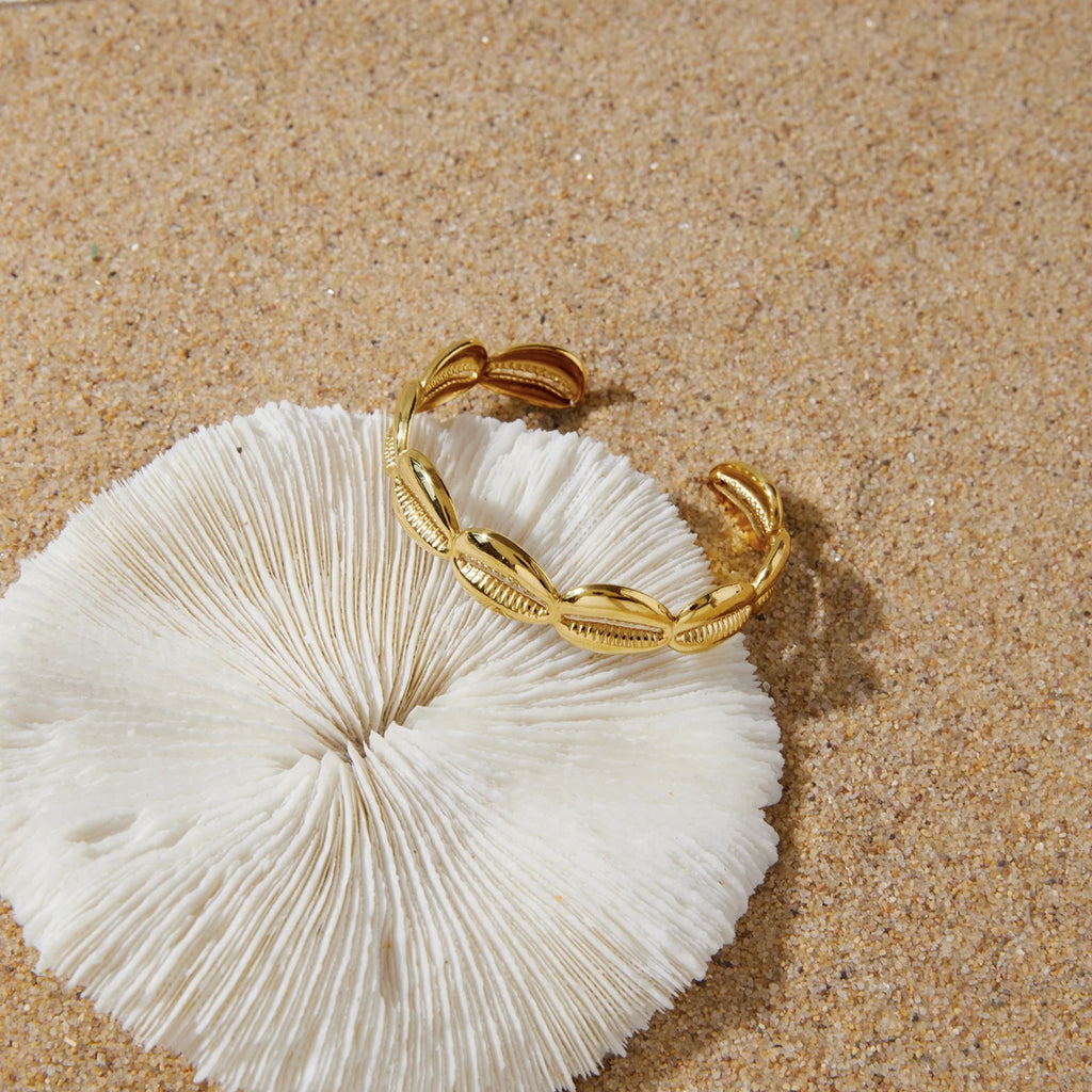 Kika Classic Artificial Tooth Shell Starfish Conch Bracelet