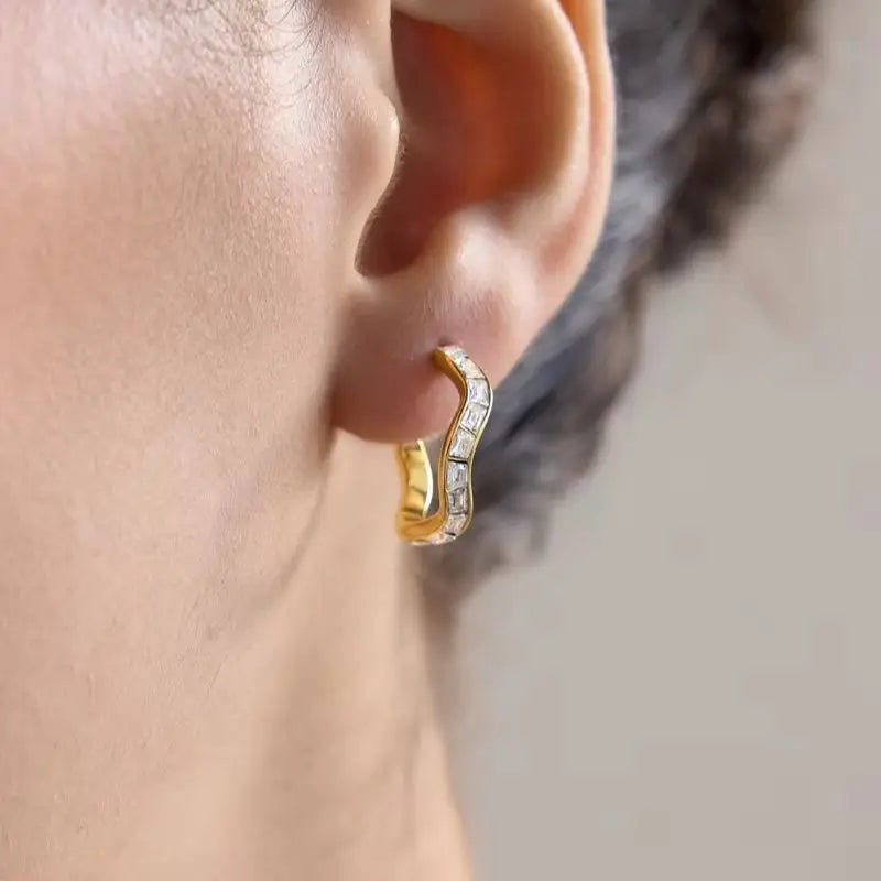 KIKA Elegant Iced Out Crystal Wave Shape Stud Earrings For Women 18K Gold Plated Stainless Steel 316L  Earrings Fashion Jewelry Gift