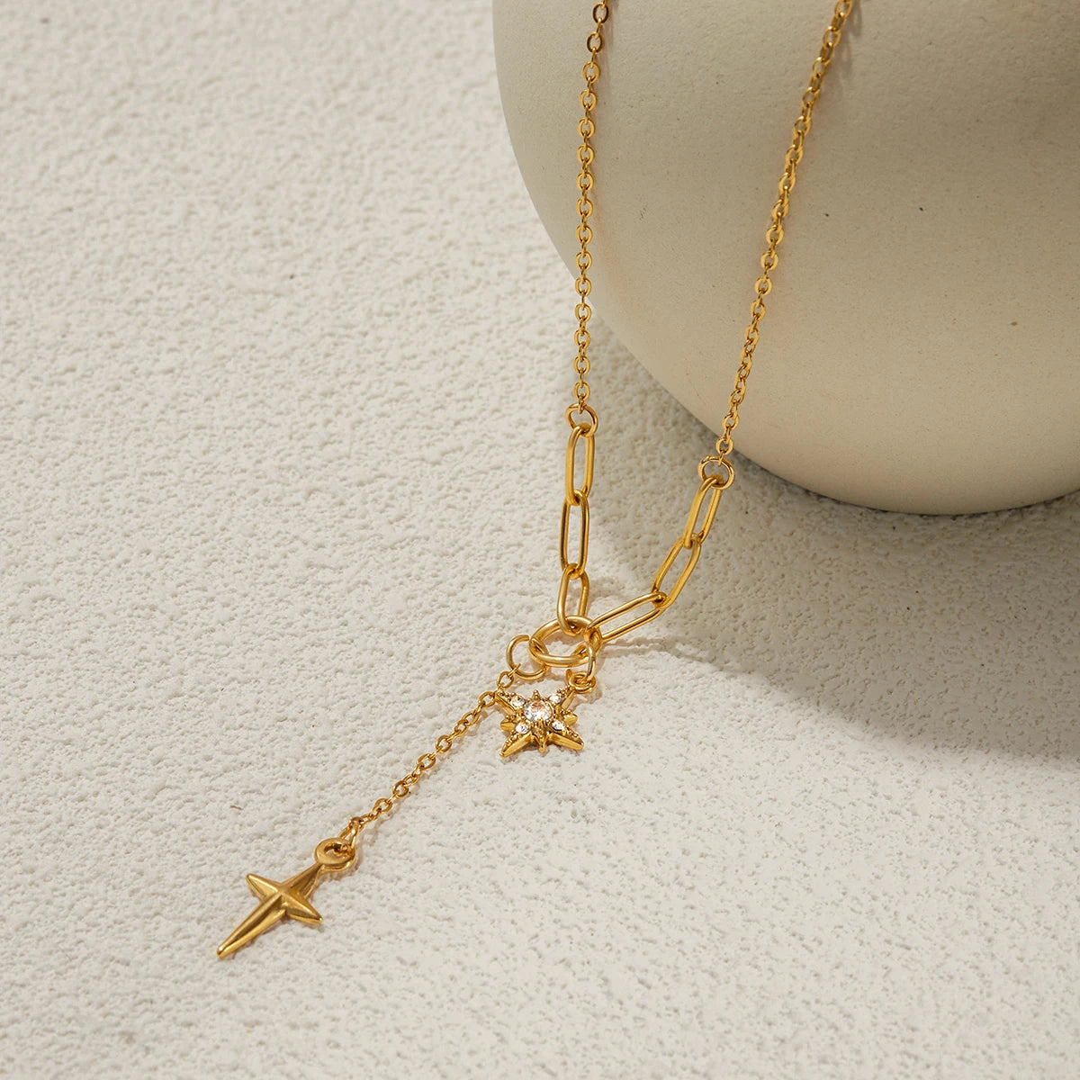 Kika Simple Classic  Rhinestone Smooth Four Star Pendant Necklace