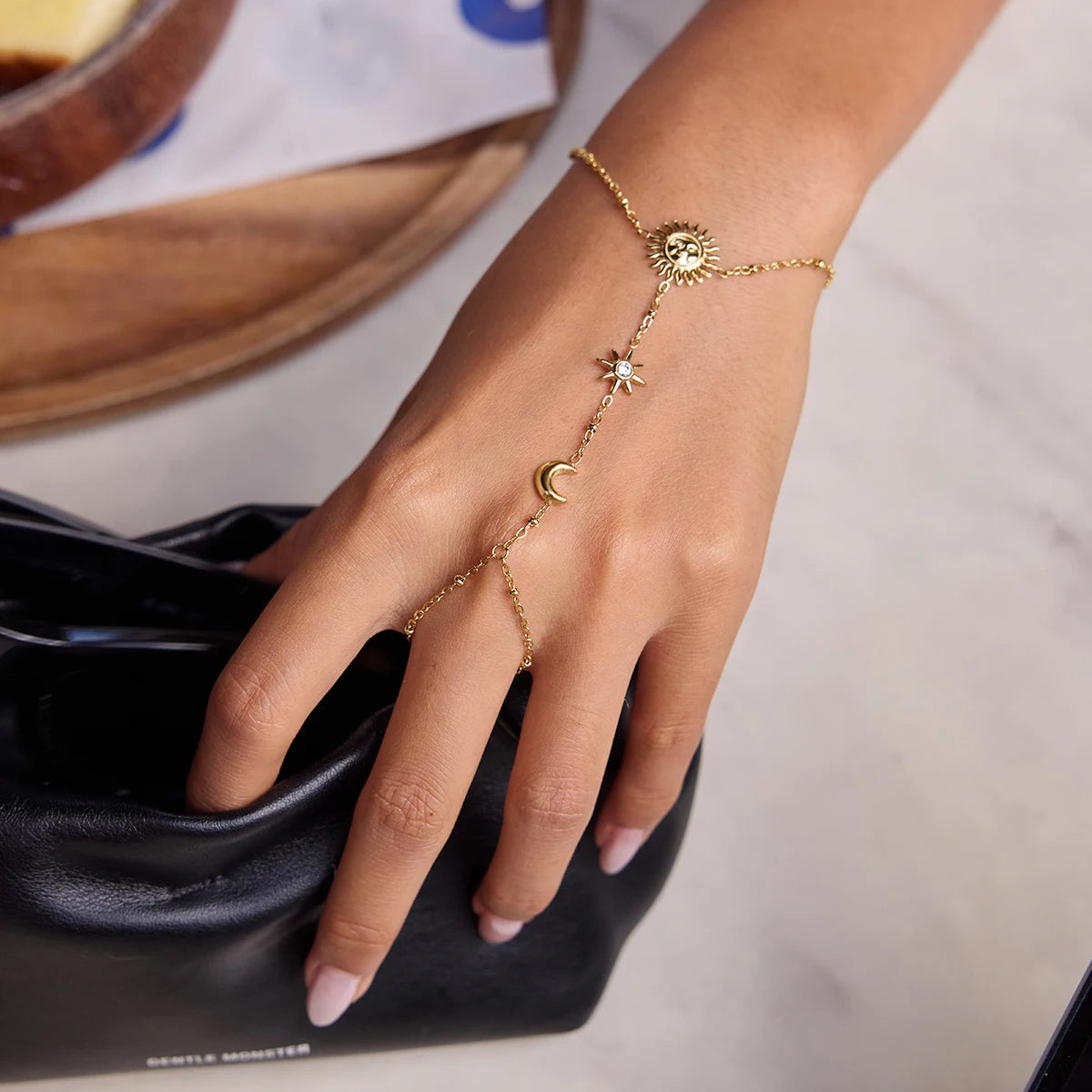 White Water Rhinestone Star Finger Bracelet