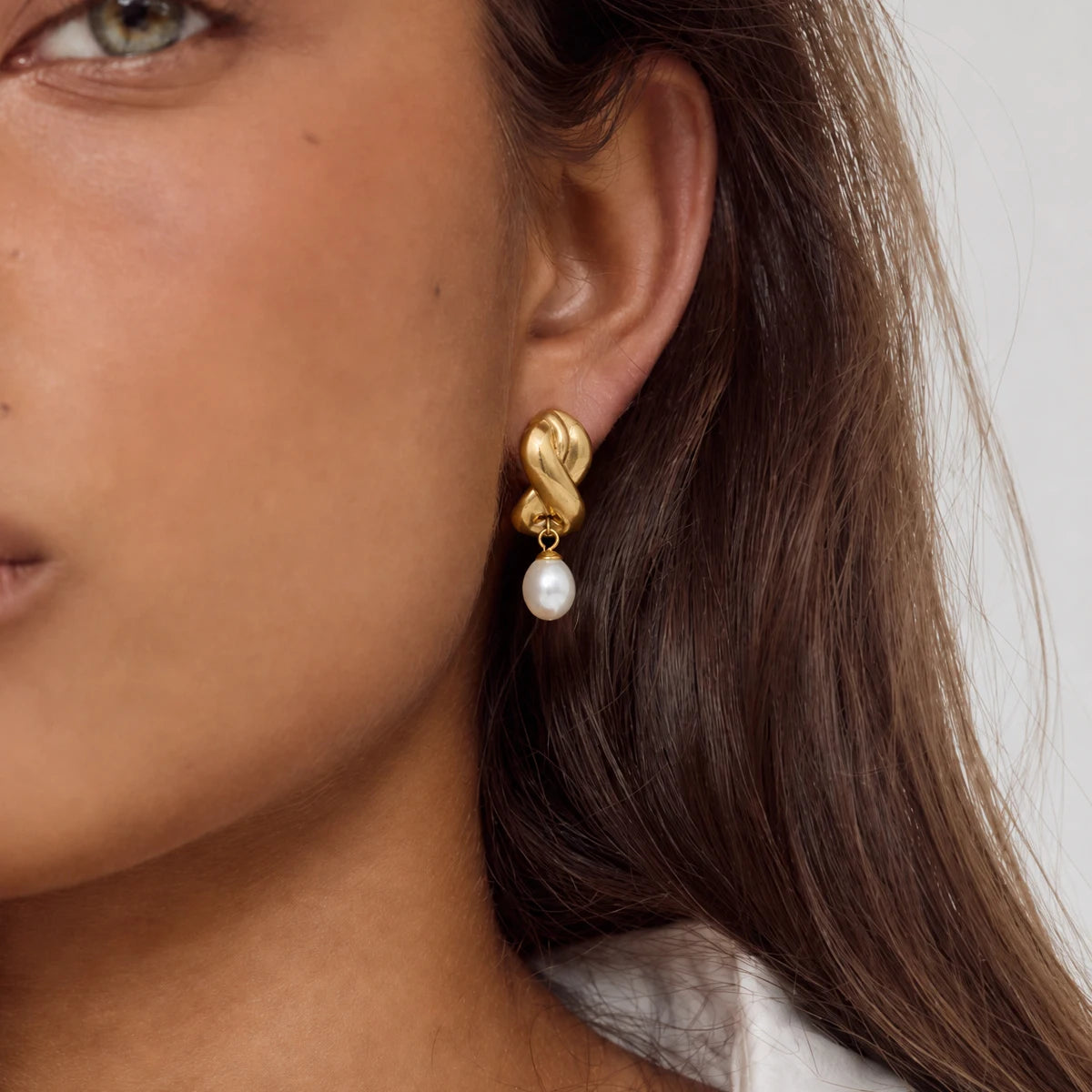 KIKA Elegant Imitation Pearl Drop EarringsPVD Plated Stainless Steel 316L
