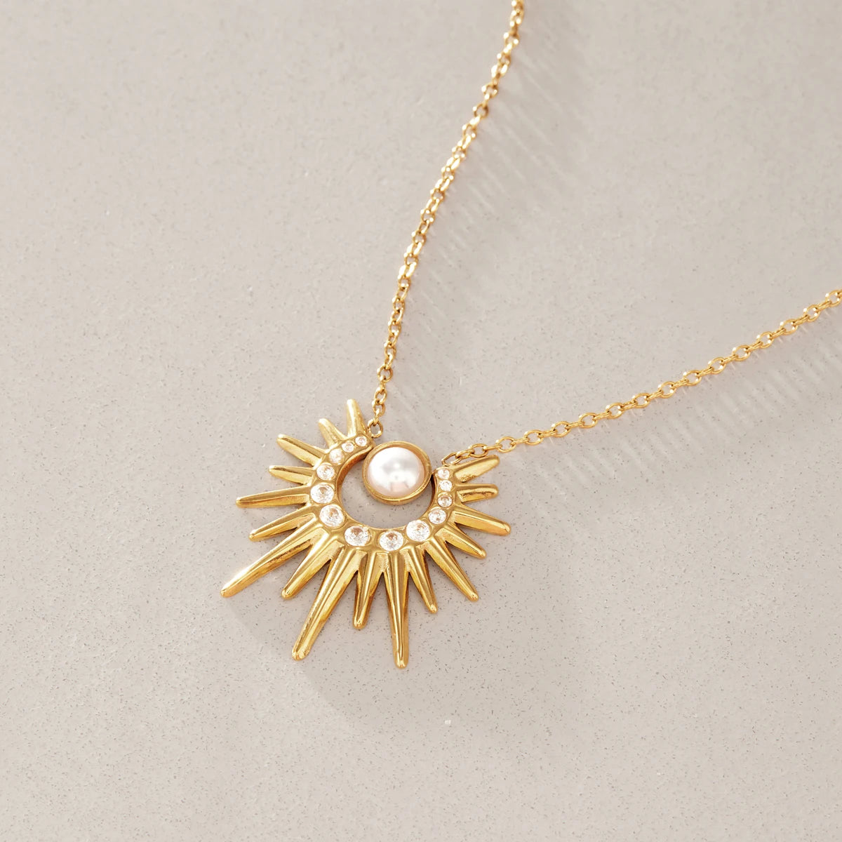 Kika Zircon Acrylic Pearl Sun Pendant Necklace Minimalist 18K Gold Plated Stainless Steel 316L