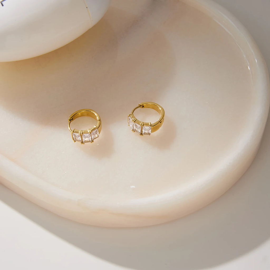 KIKA Delicate Rectangle Zircon Clip Earrings