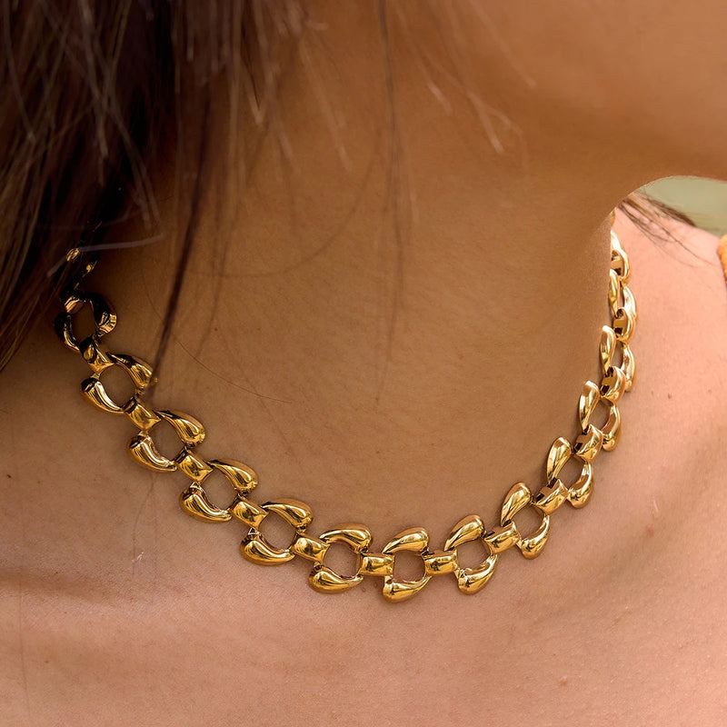 Kika Minimalist Irregular Hollow-out Chain Necklace