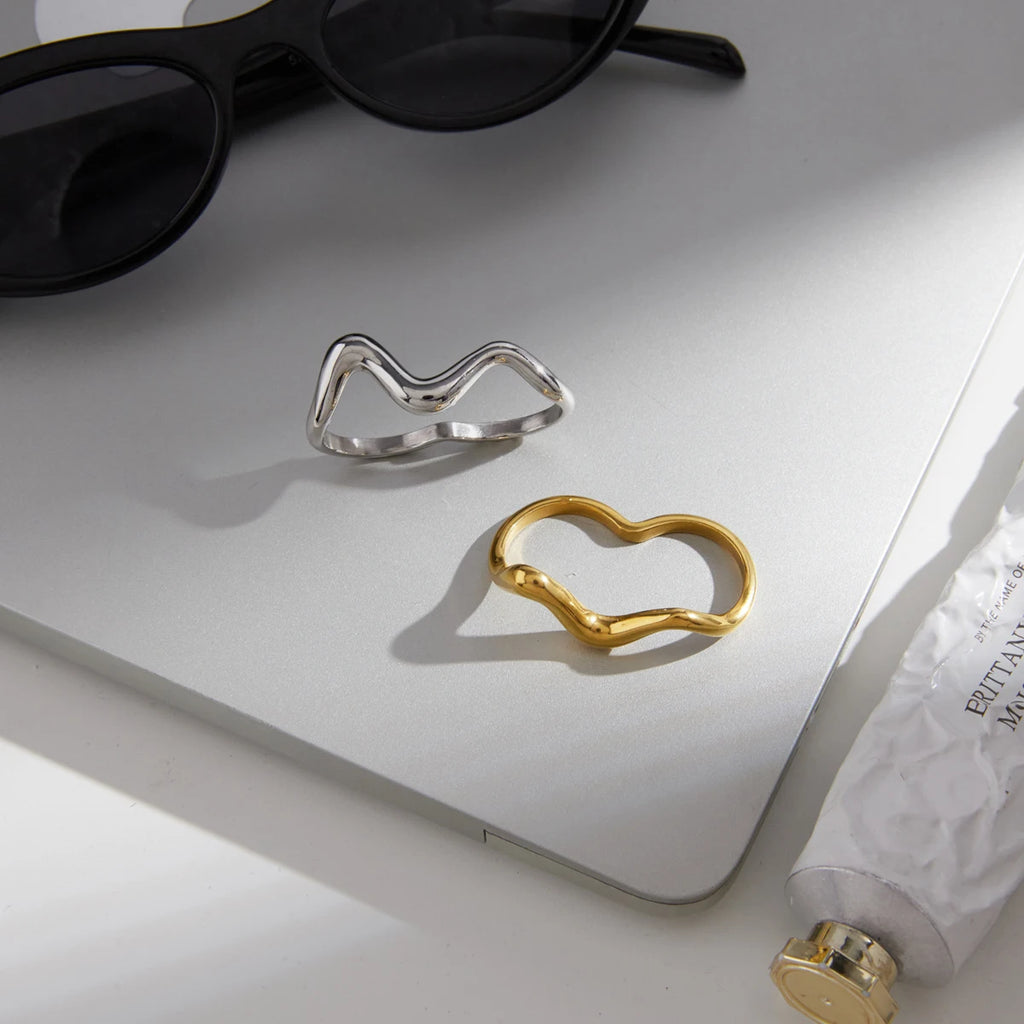 Kika Classic Wave Shape Two Fingers Rings PVD Plated Stainless Steel 316L