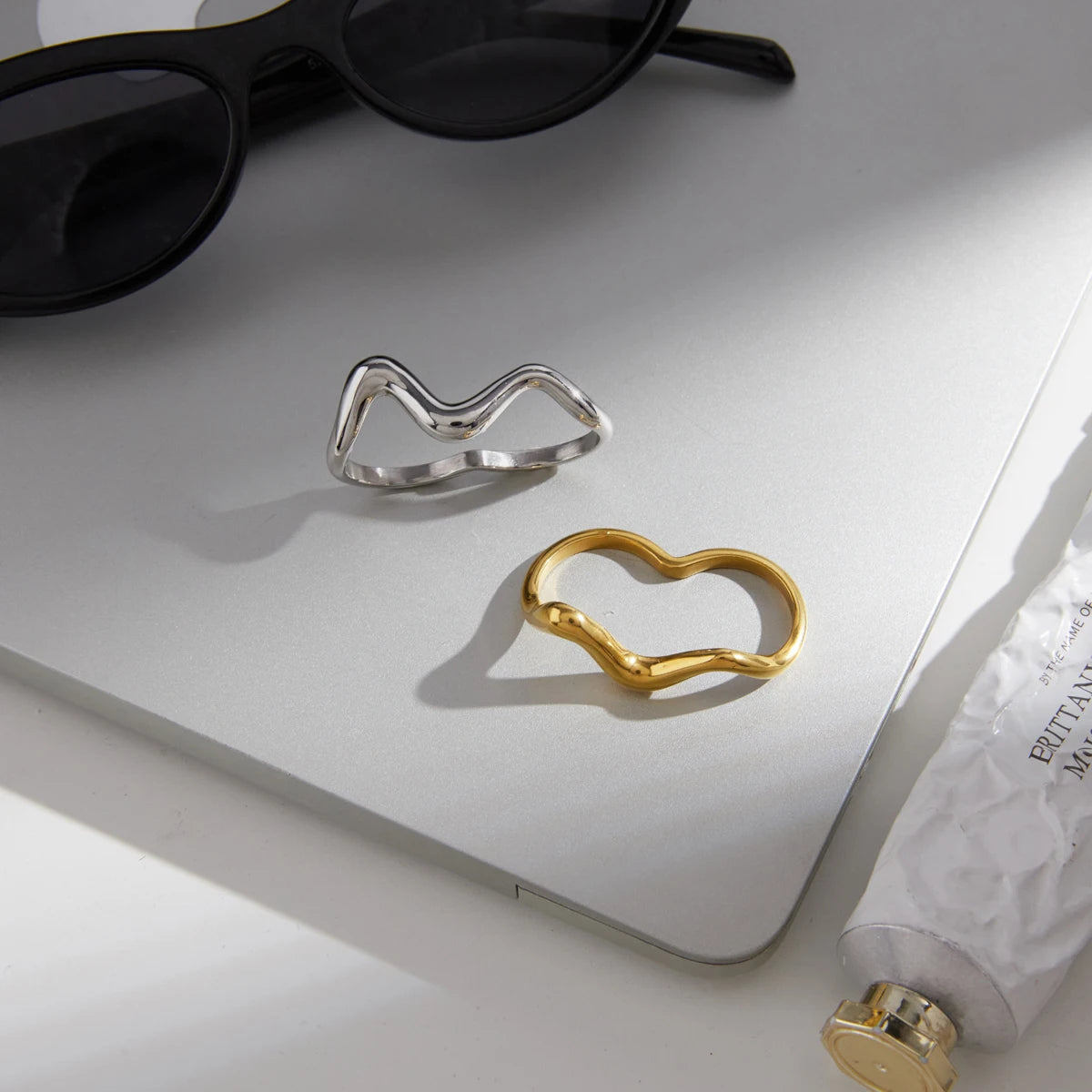 Kika Classic Wave Shape Two Fingers Rings PVD Plated Stainless Steel 316L