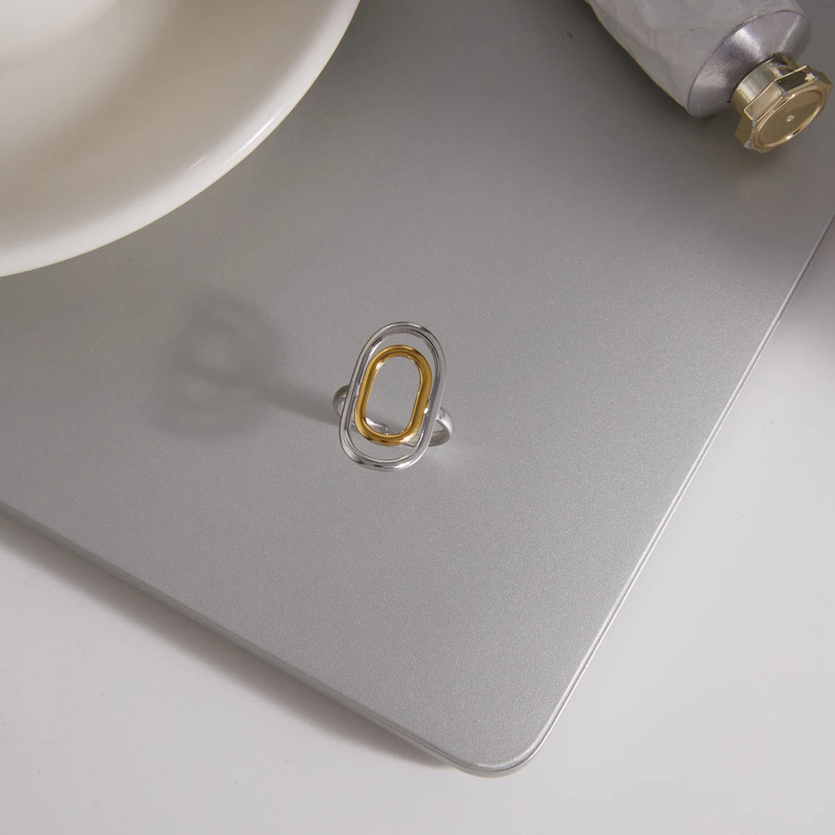Kika Minimalist Oval Shape Mixed Color Open Rings