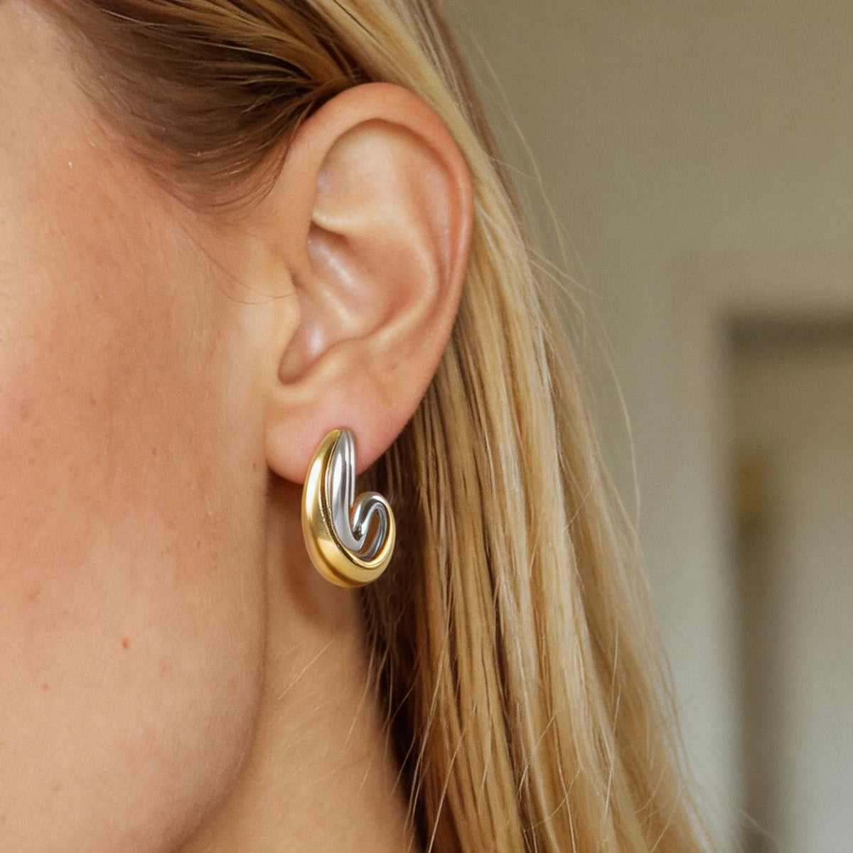 Kika Mixed Color Geometric Stud Earrings