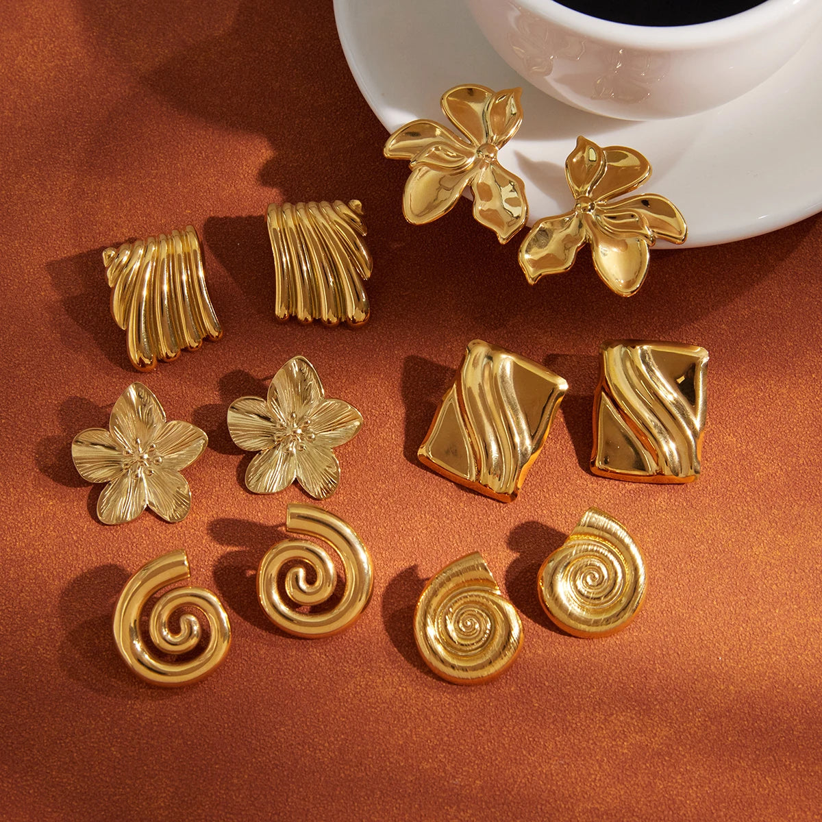 KIKA Vintage Flower Conch Square Wave Texture Earrings