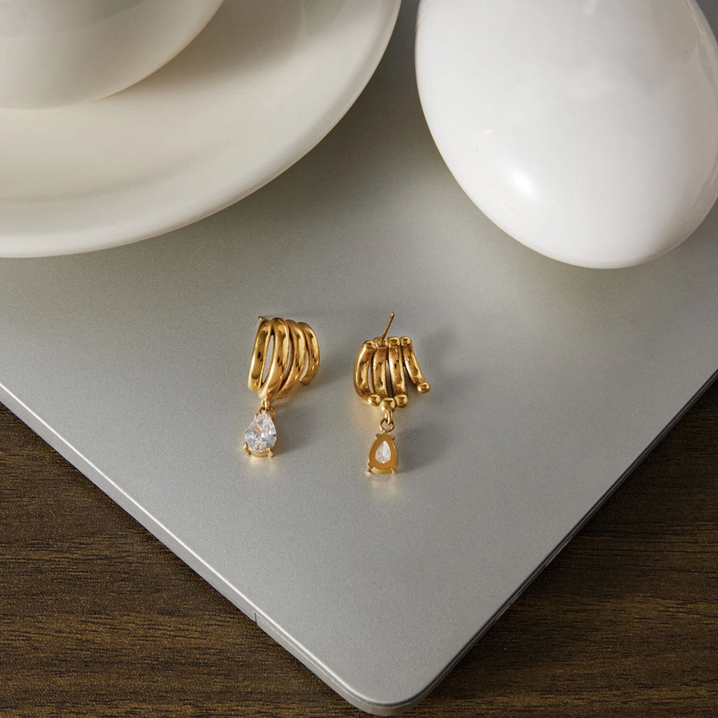 Kika Delicate White Teardrop Shaped Zircon Pendant With Multi-Layered Hollow Earrings