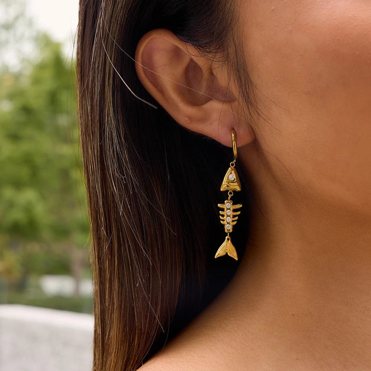 Kika Delicate White Zircon Fish Bone Pendant Earrings