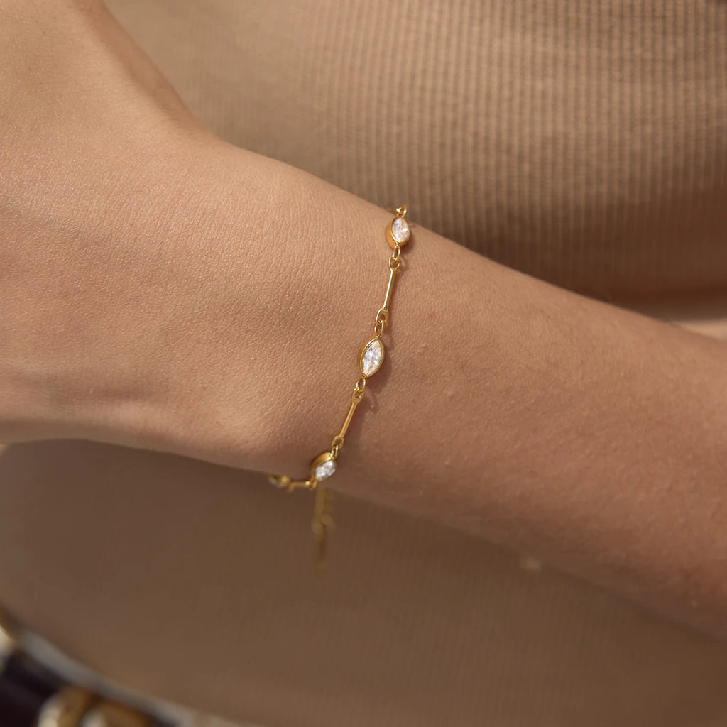 Kika Delicate White Round Water Droplets Zircons Paperclip Chain Bracelets