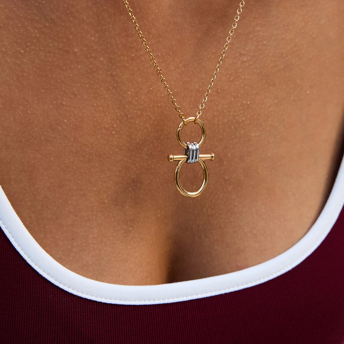 Kika Personality Equestrian Design Smooth Hollow Pendant Necklace