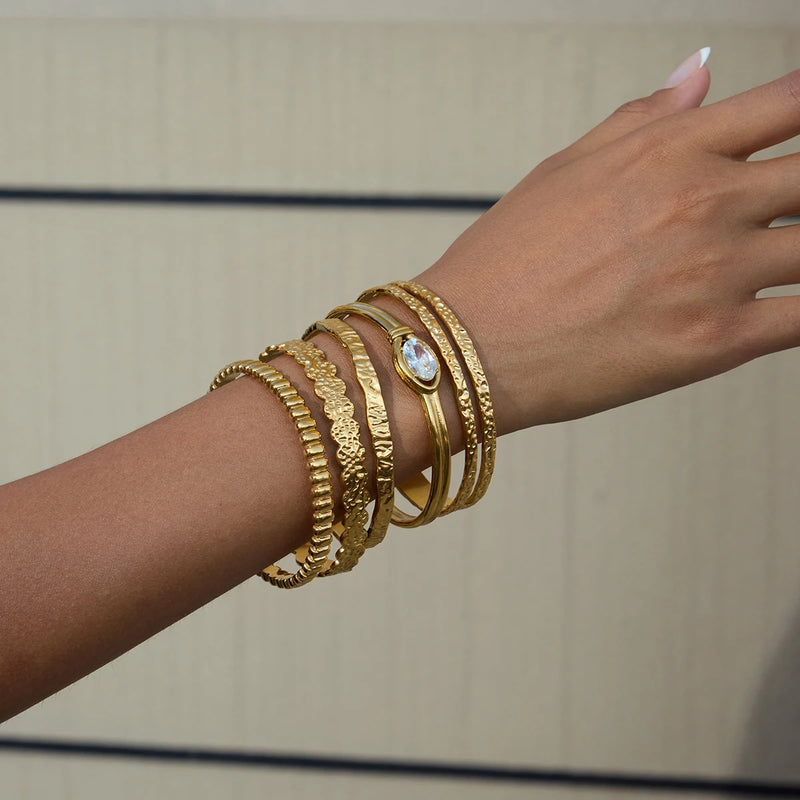 KIKA Minimalist 18K Gold Color Plated Stainless Steel Hammer Pattern Double Layer Bracelet Foldable Wrinkle Bracelet Women's