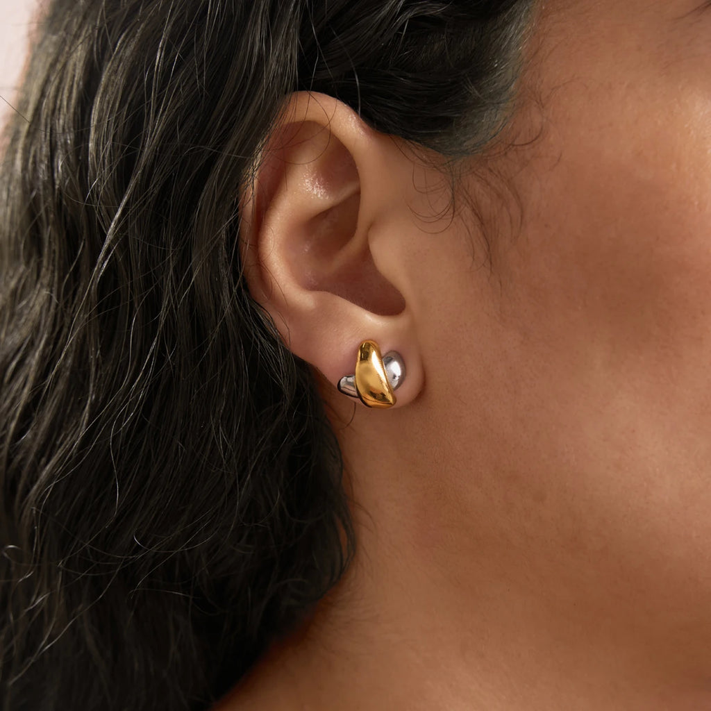 Kika Classic Crossed X Shape Stud Earrings Minimalist 18K Gold Plated Stainless Steel 316L
