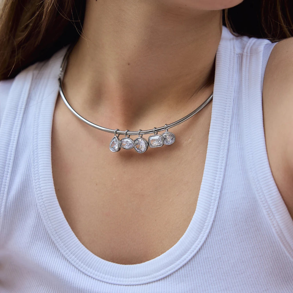 Kika Delicate Geometric Zircon Pendant Torques Necklace